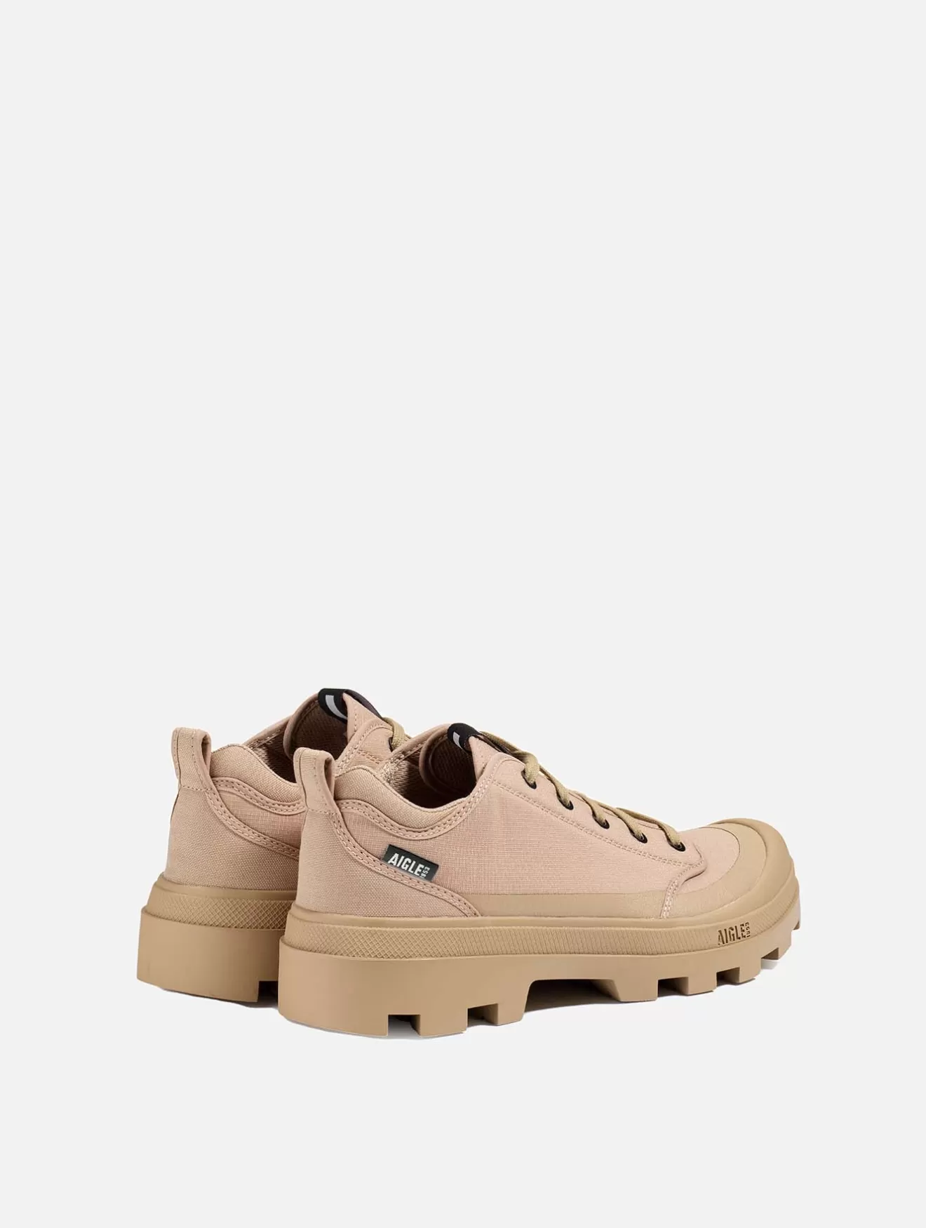 Store Aigle L'Iconique Chaussure De Marche En Polyester Recycle, Version Basse. Sable